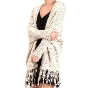 Umgee Womens Size Medium / Large Beige Chunky Knit Cardigan Fringe Sweater